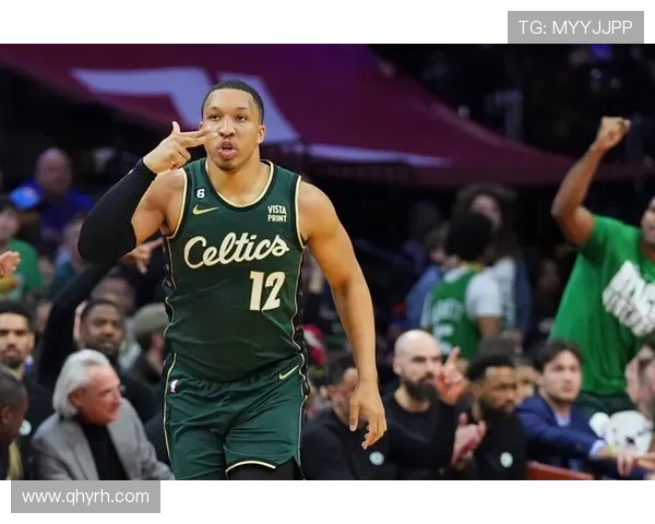 PJ华盛顿称赞弗拉格首秀表现出色表示他未来将成为球队重要力量