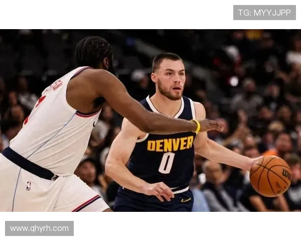 布劳恩以怼脸自拍向掘金球迷表达激动之情 力争为球队争胜